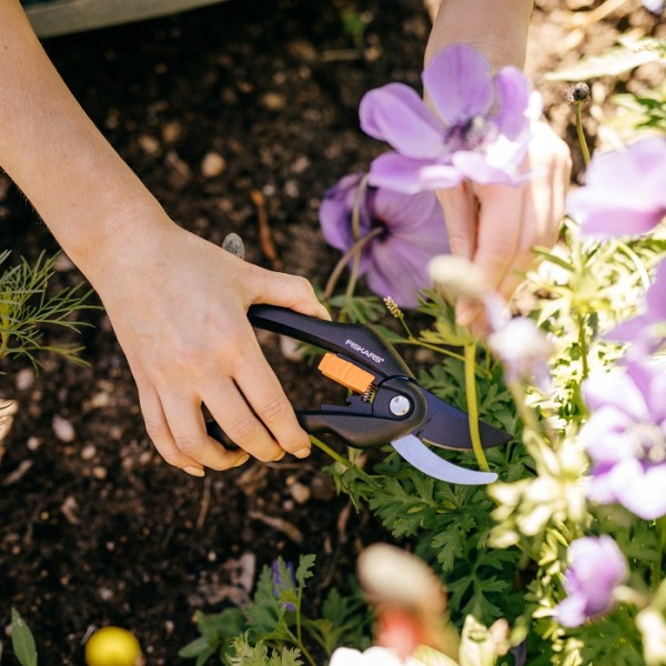 Плоскостной секатор до 20 мм Fiskars Single Step™ P26, 111260 (1000567)