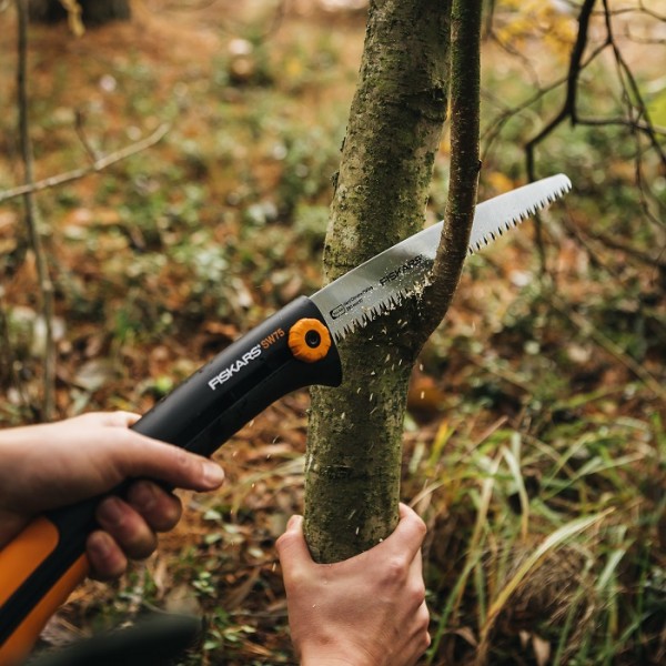 Подарочный набор Fiskars (Топор 1015617 + нож 1023619 + пила 1000613) 2020961