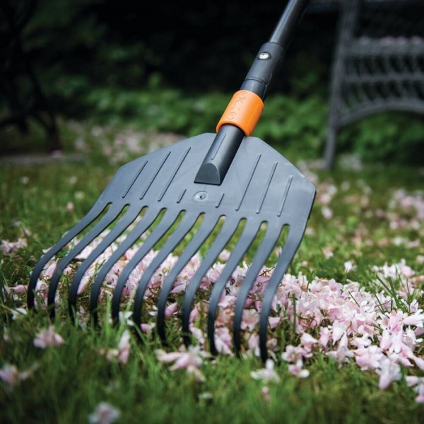 Грабли для уборки листьев, малые Fiskars QuikFit 135551 (1000659)