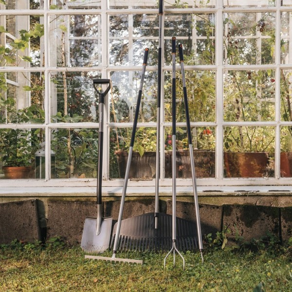 Сапа для прополки Fiskars Ergonomic™ облегченная 136500 (1000675)