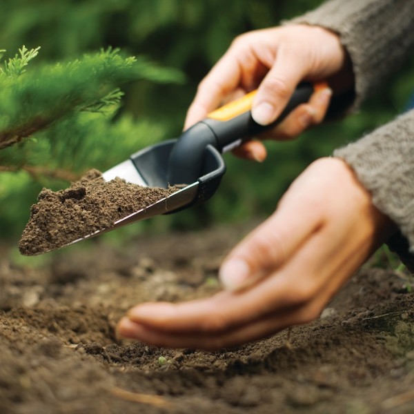 Садовий совок Fiskars Premium 137200 (1000726)