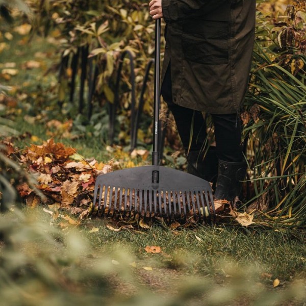 Грабли для листьев и травы большие Fiskars Solid L 135016 (1003465)