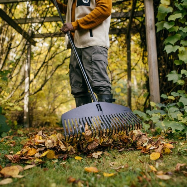Грабли для листьев и травы большие Fiskars Solid L 135016 (1003465)