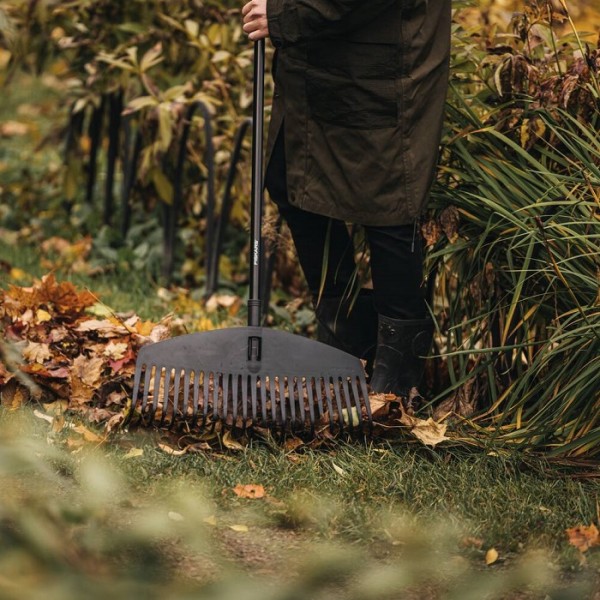 Граблі для листя великі Solid (L) Fiskars 135014 (1014915)