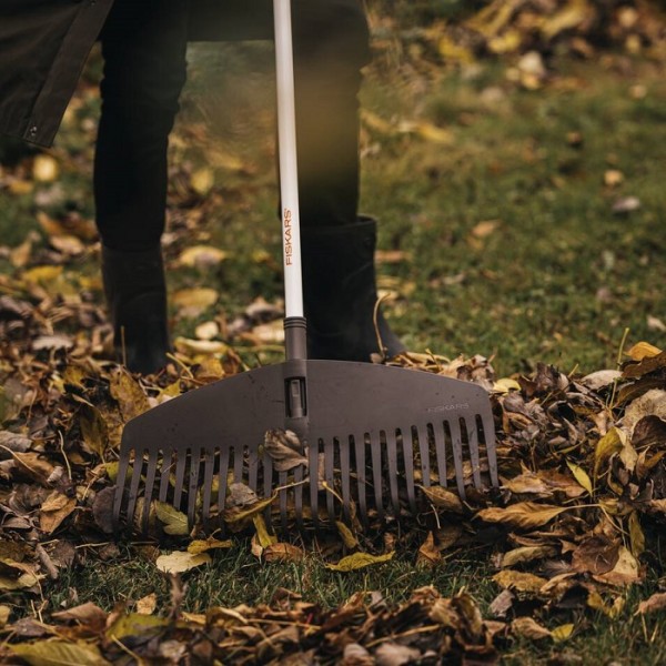 Грабли для листьев Fiskars White облегченные большие (L) 135563 (1019606)