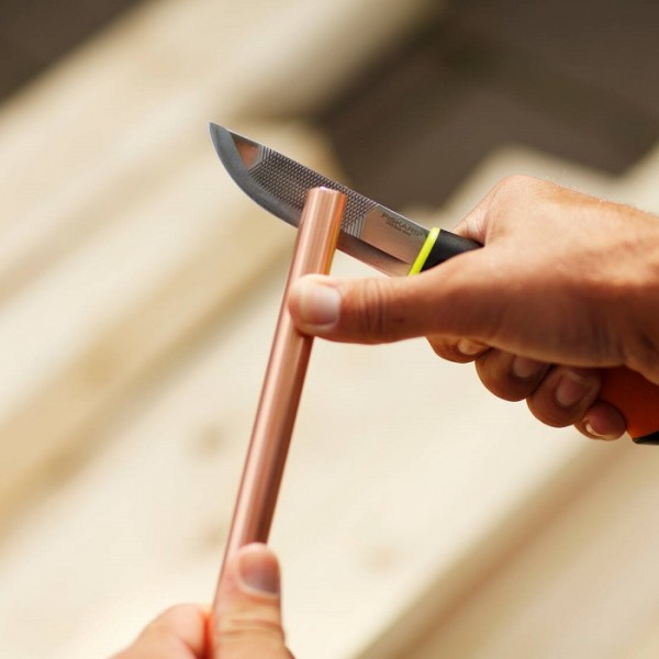 Подарочный набор Fiskars (Топор 1015617 + нож 1023619 + пила 1000613) 2020961