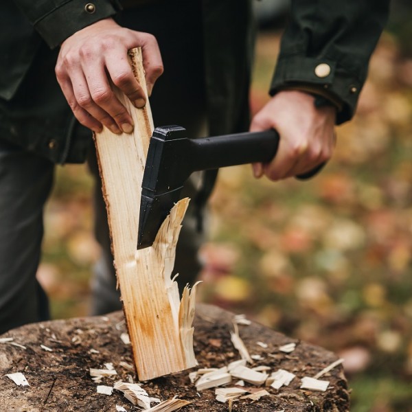 Набор Fiskars топор малый Solid A6 (1052046) + Складной нож Gerber Paraframe™ (1027831) 1057911