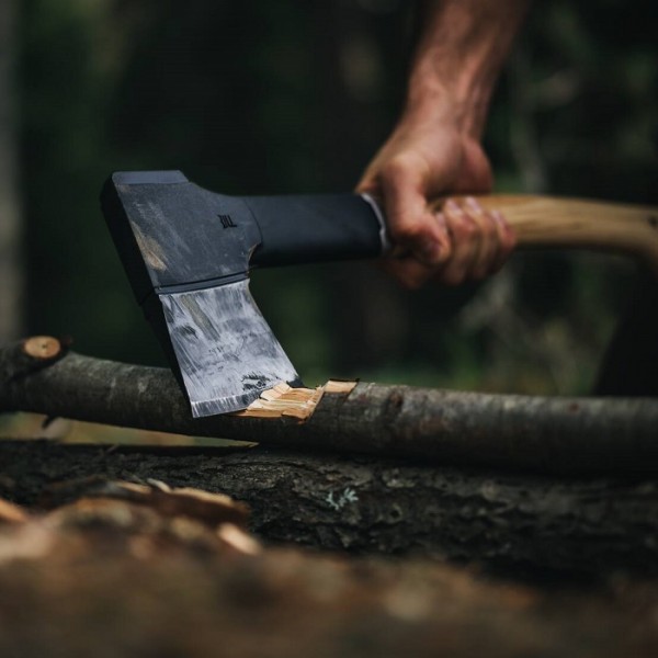 Подарочный набор Fiskars Norden chopping axe N7 + sharpener SET 1051146
