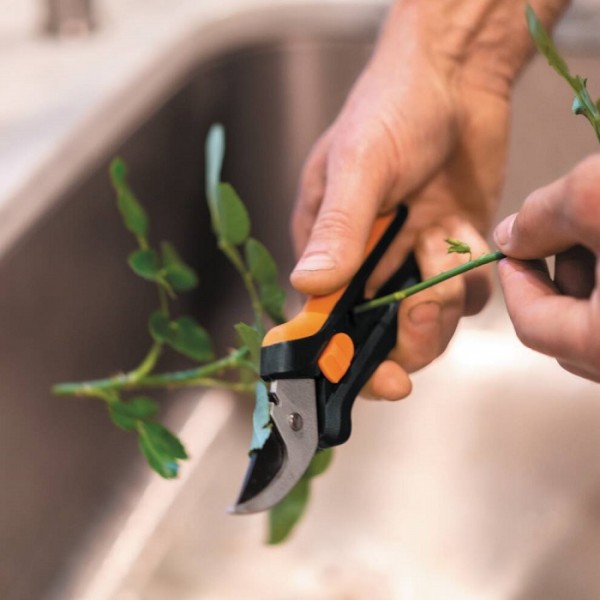 Ножницы для цветов до 13 мм Fiskars Solid™ Floral SP141 (1051601)