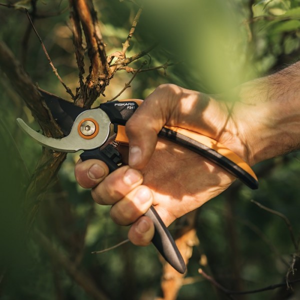 Площинний секатор до 20 мм Fiskars Solid™ P341 (1057164)