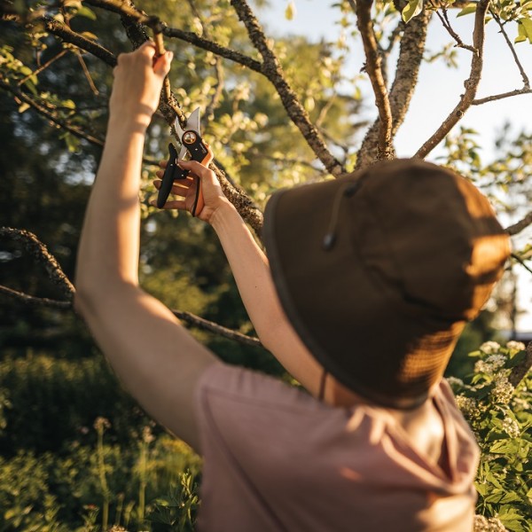 Площинний секатор до 24 мм Fiskars Plus™ Bypass P721 (1057170)