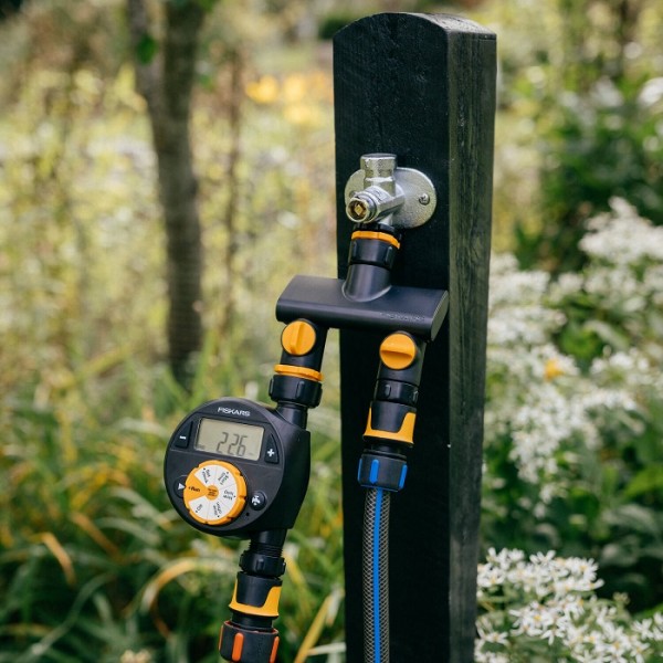 Тройник для крана Fiskars Comfort 2 выхода (1070577)