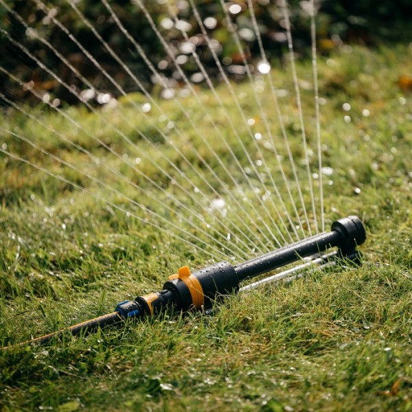 Дощувач Fiskars осцилюючий Fiskars Solid S-M (1070835)