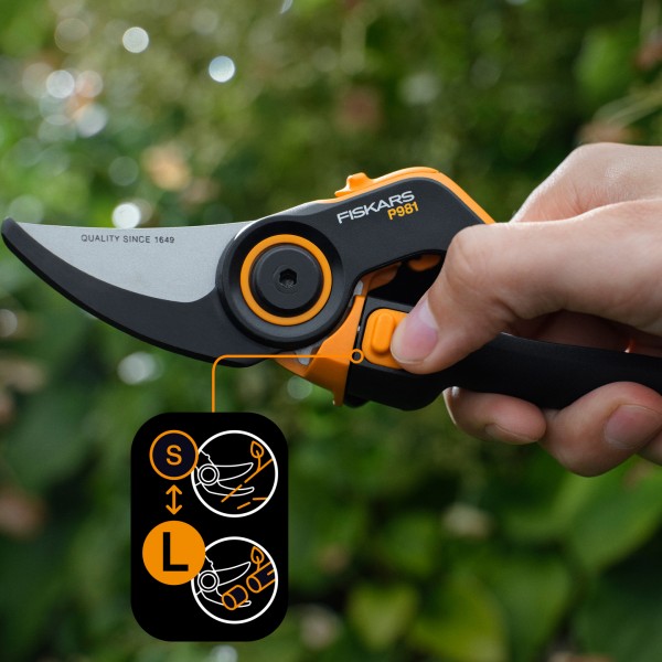 Площинний секатор до 26 мм Fiskars DualAction P981 Bypass (1080132) 1080132