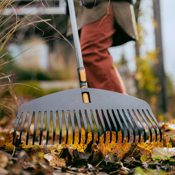 Граблі пластикові Fiskars OneClick L 51 см (1080673) 1080673 Граблі пластикові Fiskars OneClick L 51 см (1080673) 1080673