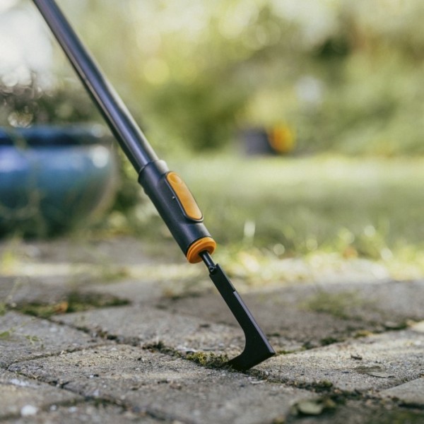 Очищувач для бруківки Fiskars OneClick 8 см + ручка мала (1080721) 1080721 Очищувач для бруківки Fiskars OneClick 8 см + ручка мала (1080721) 1080721