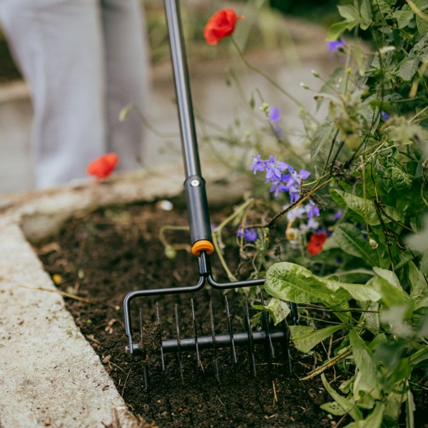 Культиватор зірковий Fiskars OneClick 21 см (1080688) 1080688 Культиватор зірковий Fiskars OneClick 21 см (1080688) 1080688