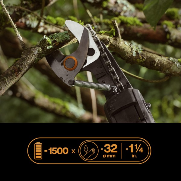 Акумуляторний висоторіз до 32 мм Fiskars eTree Pruner Bypass 2.5-4.0 м, БЕЗ АКУМУЛЯТОРА (1082340) 1082340