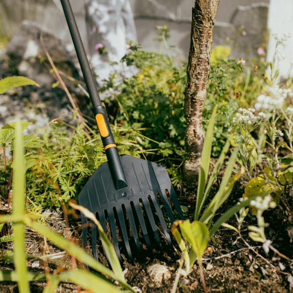 Граблі пластикові Fiskars OneClick S 22 см (1082704) 1082704 Граблі пластикові Fiskars OneClick S 22 см (1082704) 1082704