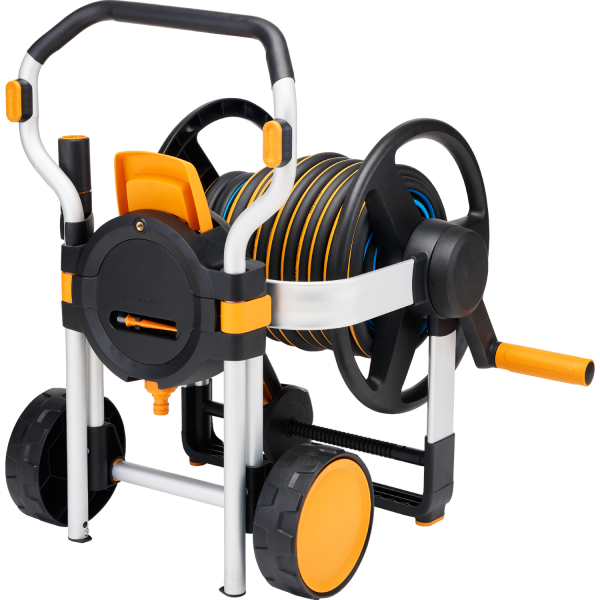 Ручная катушка Fiskars XL со шлангом и набором аксессуаров 1062256
