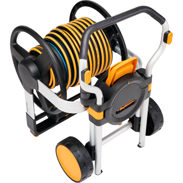Ручная катушка Fiskars XL со шлангом и набором аксессуаров 1062256