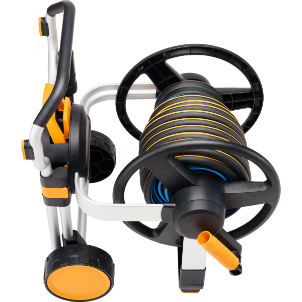 Ручная катушка Fiskars XL со шлангом и набором аксессуаров 1062256