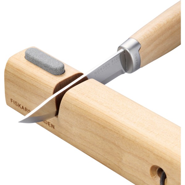 Точило Fiskars для сокир та ножів Norden™ 1071898
