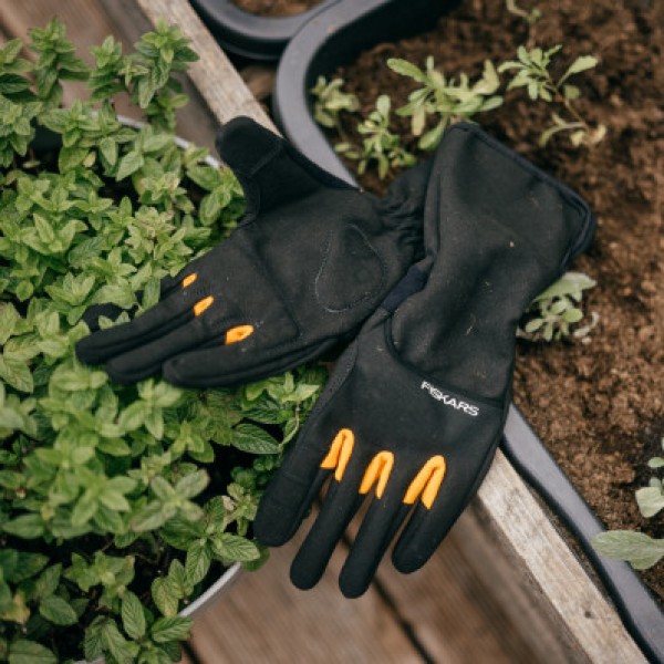 Перчатки для ухода за кустарниками Fiskars (8) 1071152
