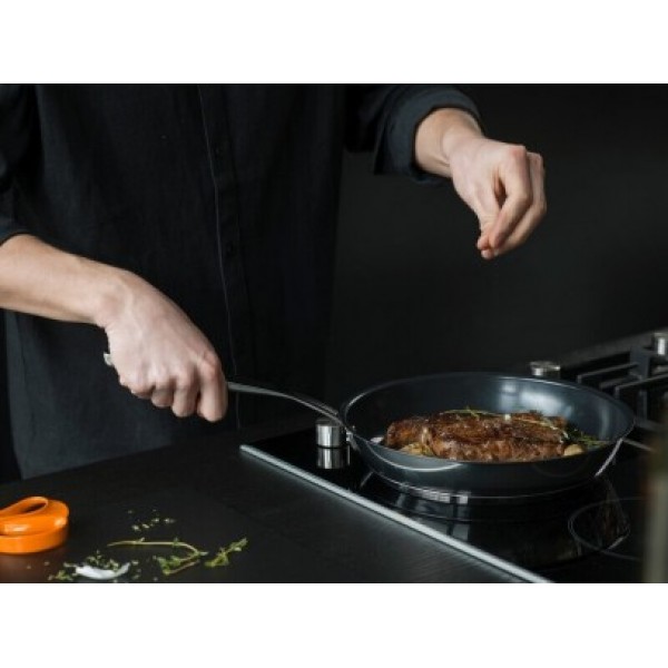 Кастрюля Fiskars All Steel 5 л 1023767