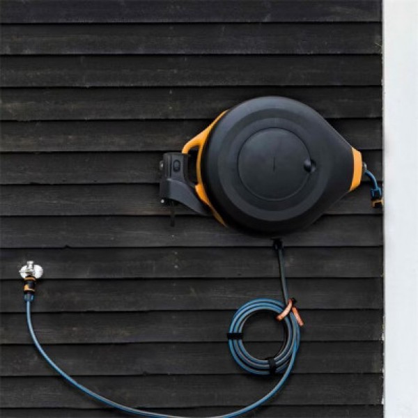 Автоматическая катушка со шлангом Fiskars XL (1025932)