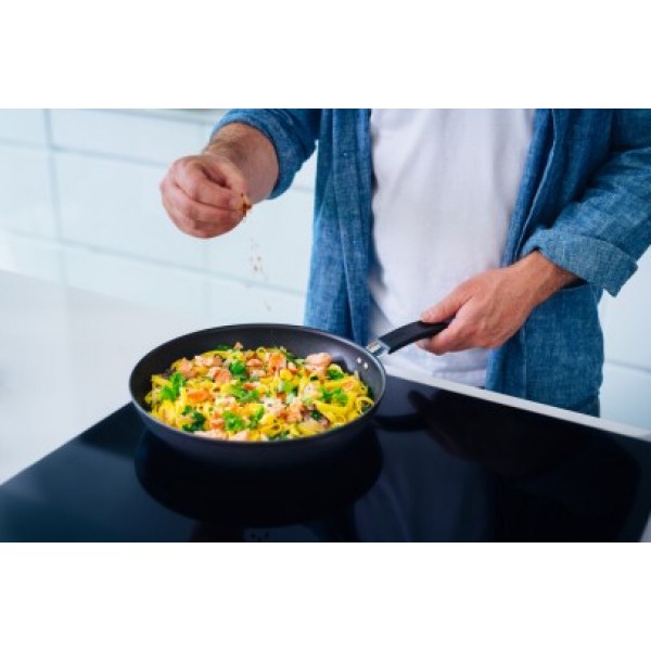Кастрюля Fiskars Functional Form 5л 1026578