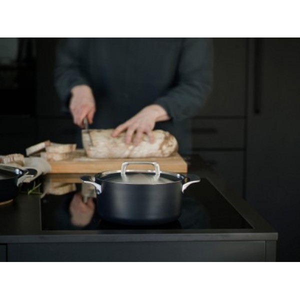 Ніж для хліба Fiskars Royal 23 см 1016470