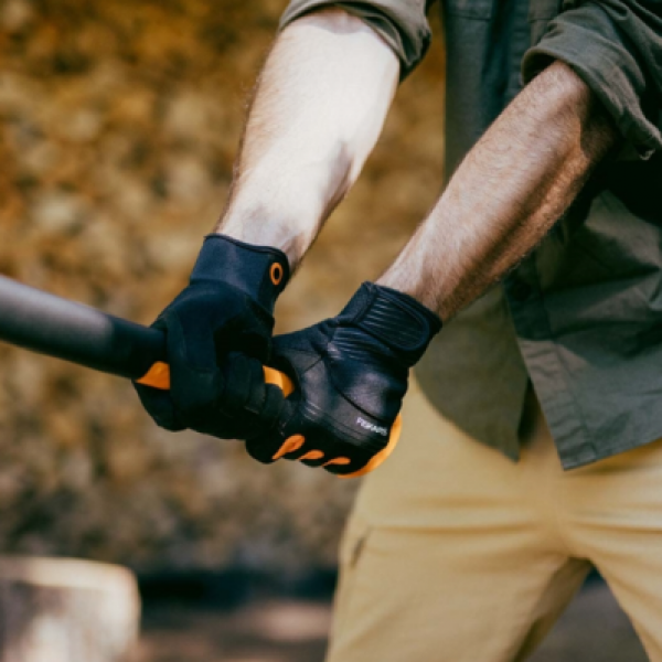 Перчатки для топора и инструмента Fiskars (8) 1071129
