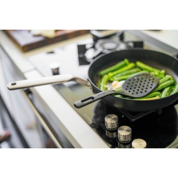 Ковш Fiskars Rotisser 1.6 л 1023754