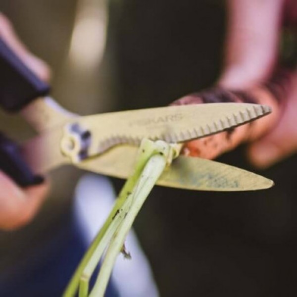 Ножницы для овощей Fiskars SP240 1063327